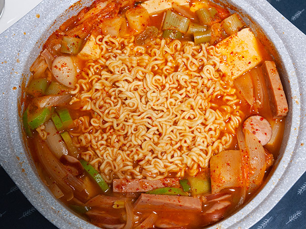 De gouden regel om alleen Hot Pot-noedels te eten