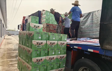 Waar zijn de spinazienoedels van 70 gram gebleven nadat ze in Qinhuangdao waren geladen? Hoe bedient Dongyang Food tegelijkertijd zowel de binnenlandse als de internationale markt?
